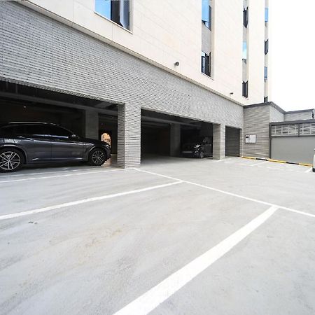 Hotel Lazy Heaven Changwon Bagian luar foto