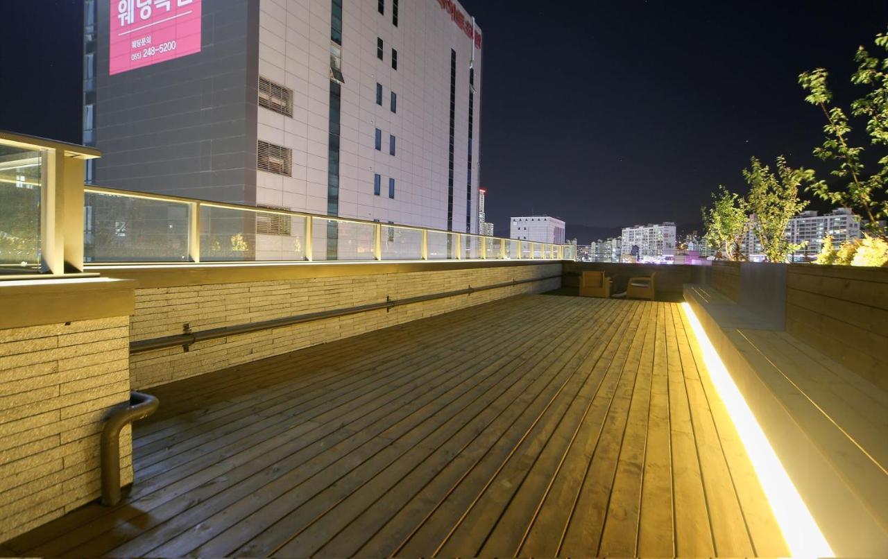 Hotel Lazy Heaven Changwon Bagian luar foto