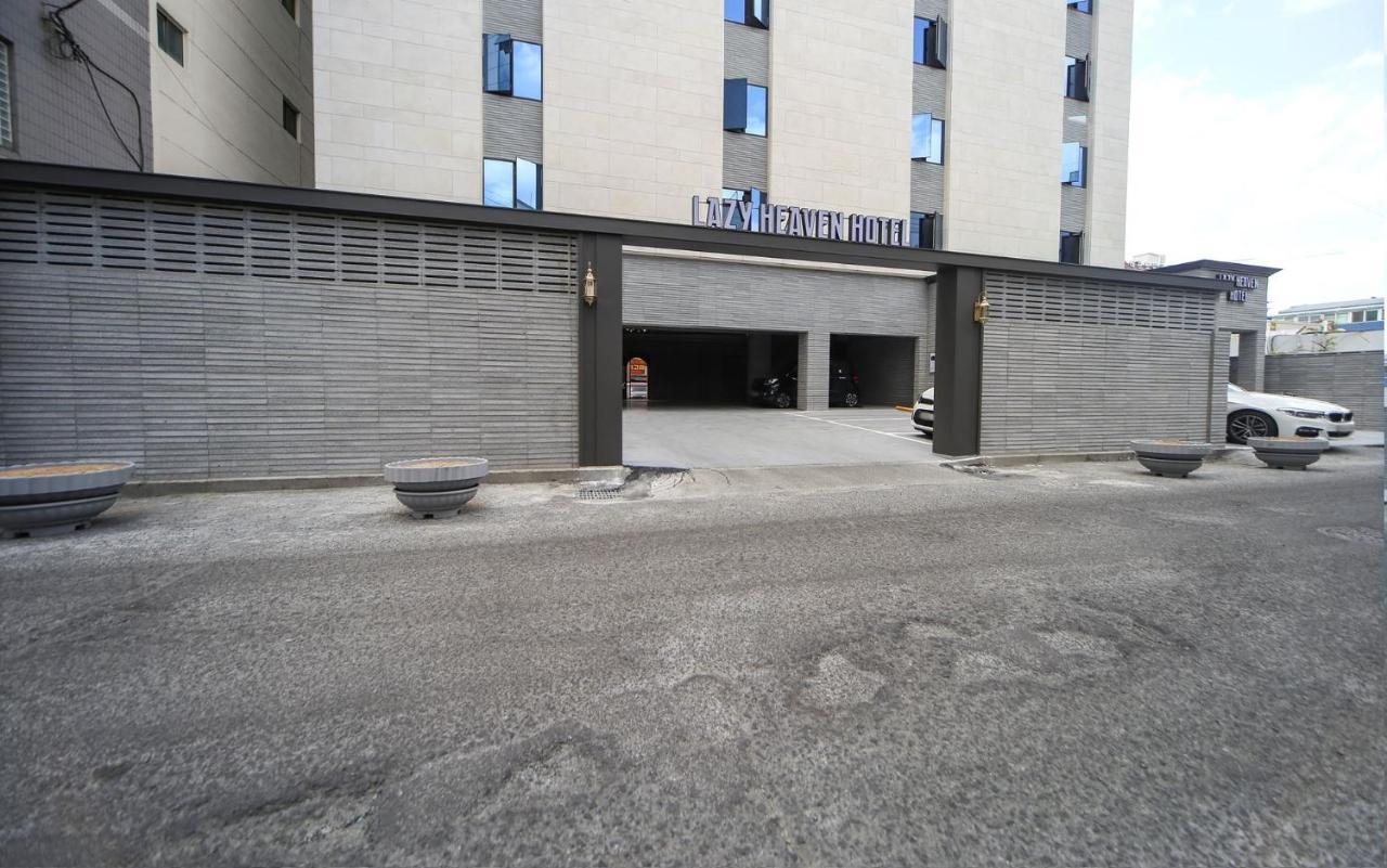 Hotel Lazy Heaven Changwon Bagian luar foto