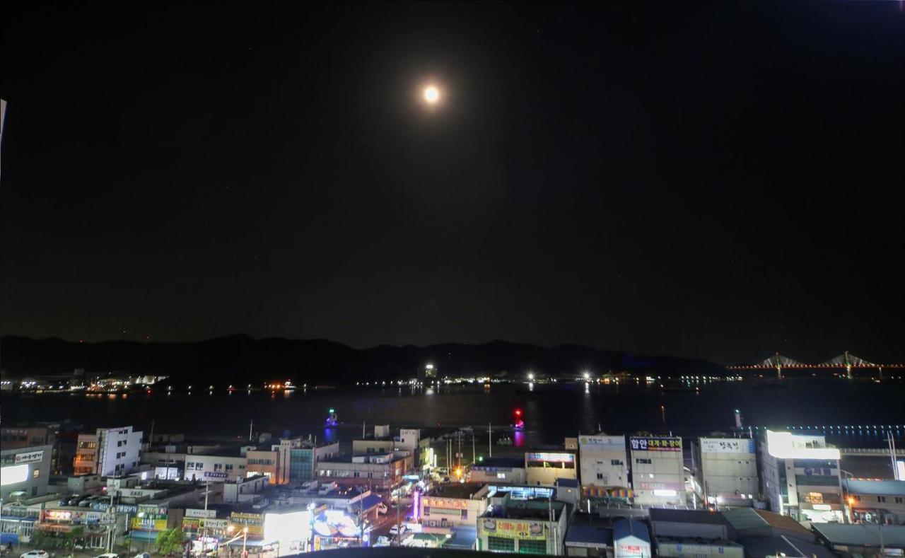 Hotel Lazy Heaven Changwon Bagian luar foto